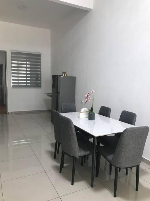 Cikgu I&S Homestay จิตรา ภายนอก รูปภาพ